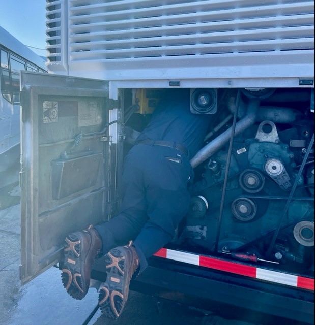 Scrap Yard Rebirth – The IconiCruiser - bus conversion photo