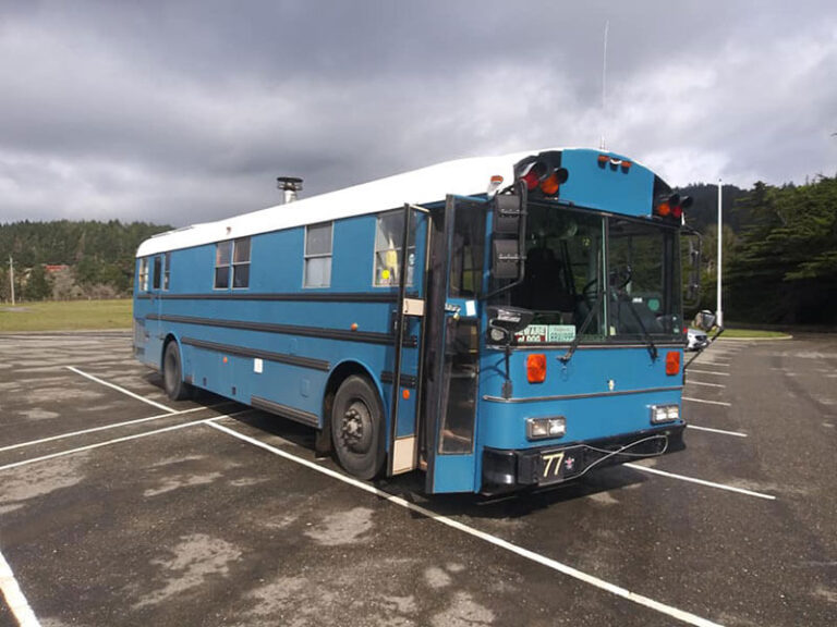 The Enterprise - A 1995 Thomas MVP Saf-T-Liner (Skoolie) - bus conversion photo