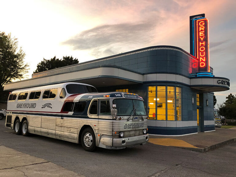 Scenicruisers | Bus Conversion Magazine photo