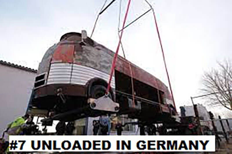 A GM Parade – The Futurliner - bus conversion photo