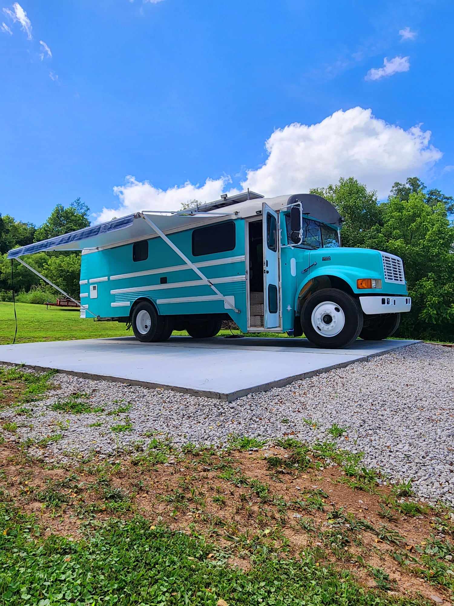 The Bain Bus. A Cozy 30' long, 1998 International Conversion - bus conversion photo