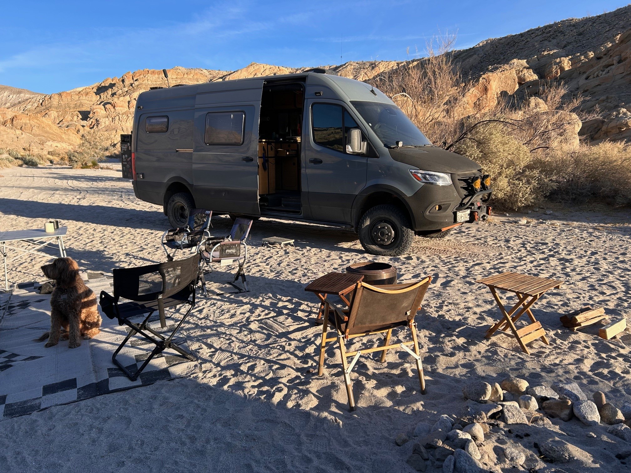 Camping in the Cañon Sin Nombre in Elvie. (Dog belongs to our friend)