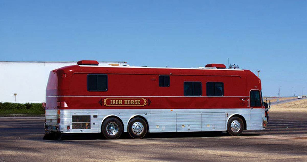 Iron Horse | Bus Conversion Magazine photo