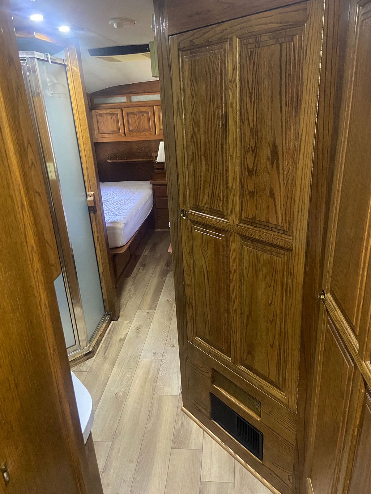 MCI 9 - Pawnee Coach-pic-22