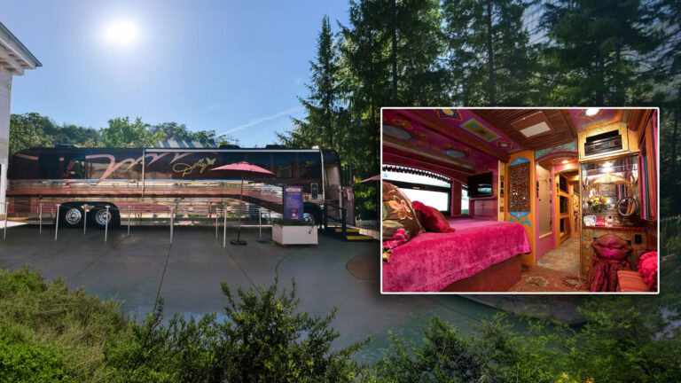 The Gypsy Wagon – Dolly Parton tour bus | BCM