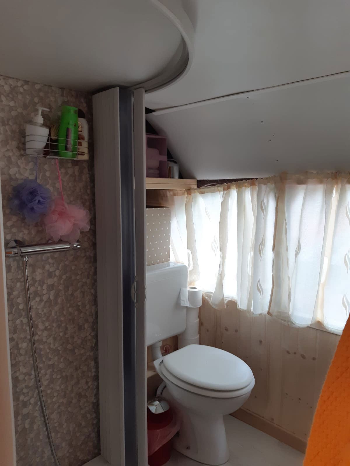 The Unbelievable Journey of a Double-Decker Bus Turned Vacation Retreat pic 21 The Unbelievable Journey of a Double-Decker Bus Turned Vacation Retreat - bus conversion photo