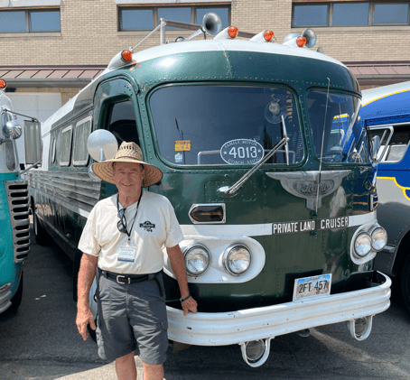 Iconic Replicas Award – Rob Detro’s 1949 Flxible Clipper