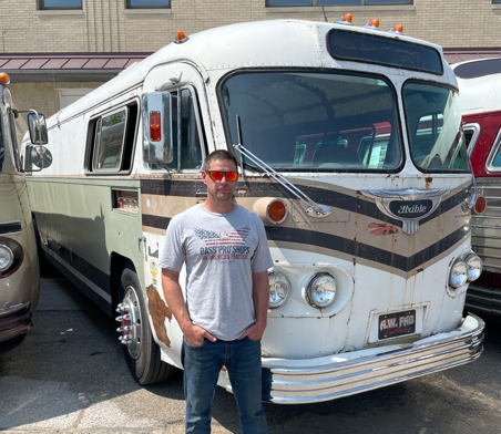Work in Progress Award – Keith & David Allard’s 1966 Flxible Starliner